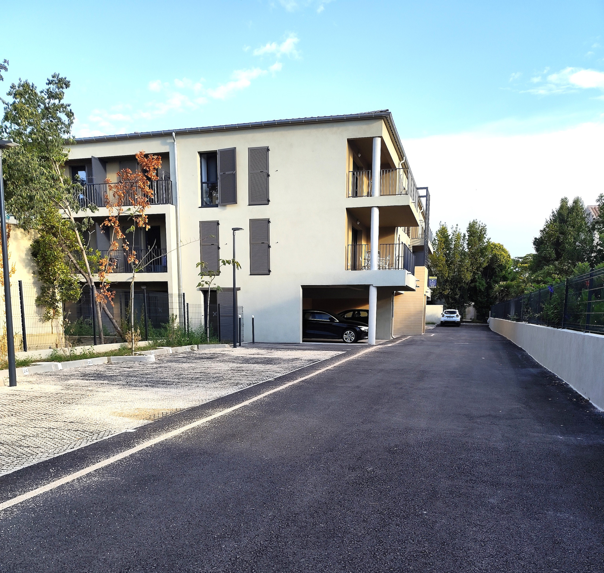 MARGUERITTES PROGRAMME NEUF TYPE 4 2EME ETAGE  TERRASSE ET PARKING