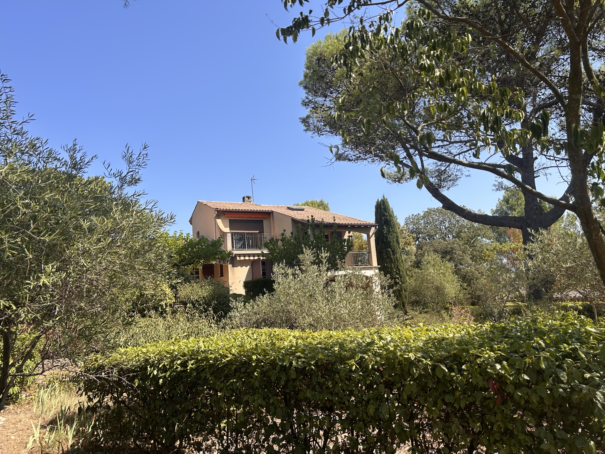 EXCLUSIVITE HAUTS DE NIMES MAISON 150M2 TERRAIN 3062M2 ARBORE GARAGE EN SOUS SOL